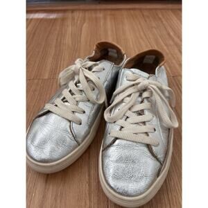 Soludos Ibiza Silver Leather Sneakers Cork Insole Size 8.5 Comfortable